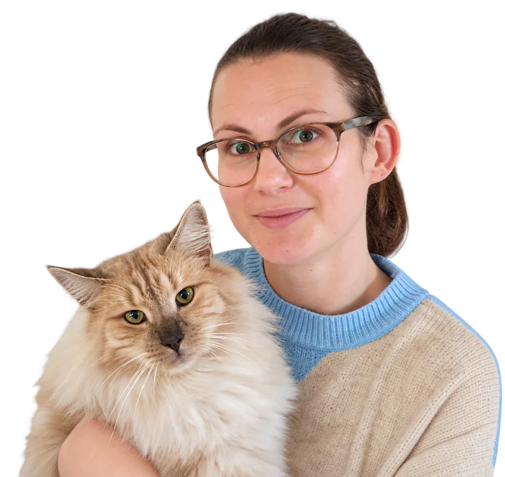 Tierheilpraktikerin Yvonne Rotzler aus Zeiningen mit ihrer Katze